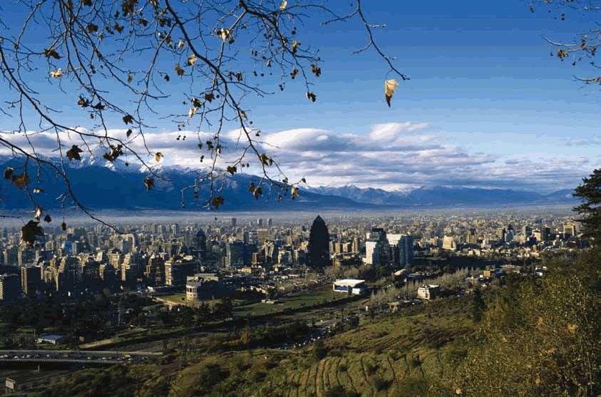 فندق إن إتش كوليكشين بلازا سانتياغو المظهر الخارجي الصورة View of Santiago skyline from the park