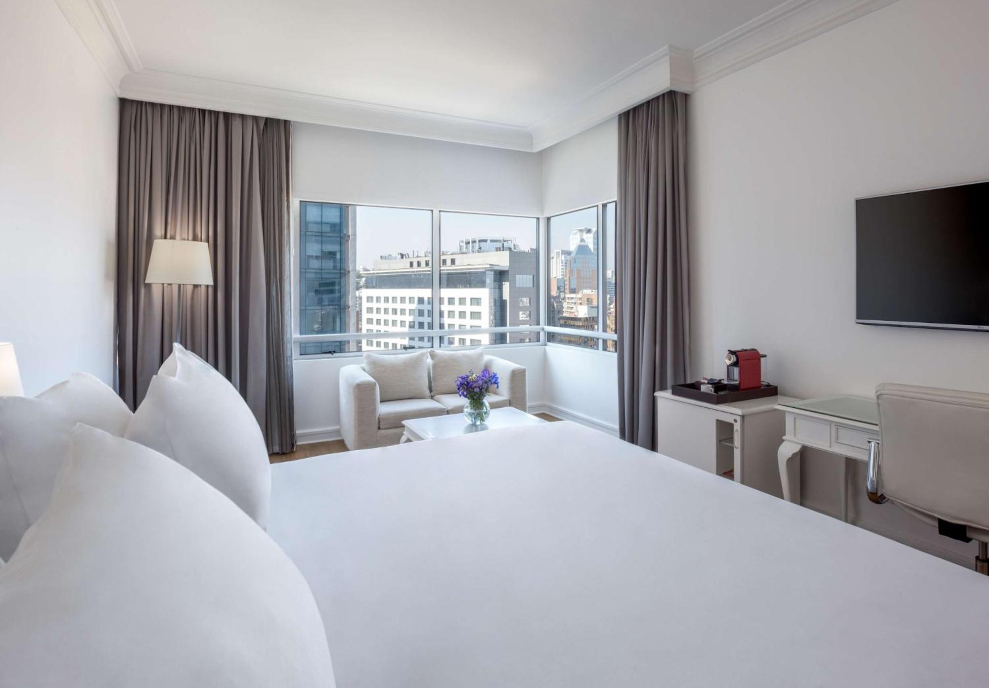 فندق إن إتش كوليكشين بلازا سانتياغو المظهر الخارجي الصورة Deluxe room