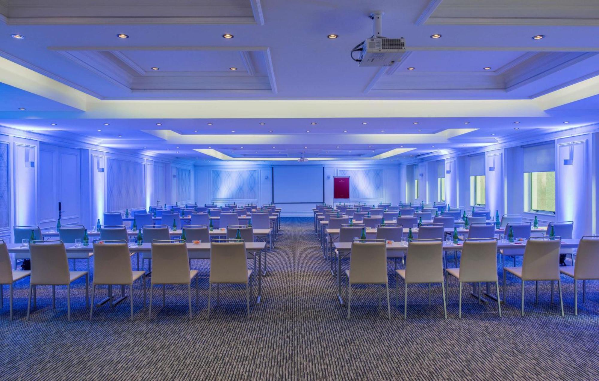 فندق إن إتش كوليكشين بلازا سانتياغو المظهر الخارجي الصورة Meeting room